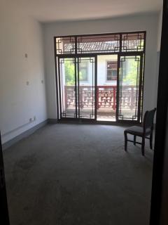 第二江南 6室3厅3卫 292平米 189万元933.jpg