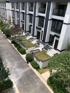 暖山别墅 4室3厅3卫 242平米 305万元612.jpg
