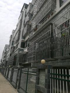 东城水岸 6室2厅2卫 152平米 120万元1758.jpg