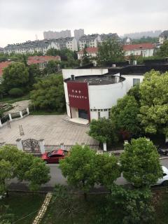 镜湖花园 4室3厅2卫 210平米 140万元1823.jpg