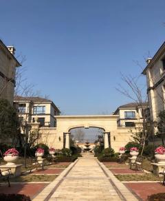 龙湖美墅 5室4厅3卫 381平米 418万元3808.jpg