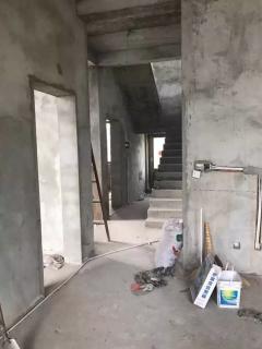 仓房新区 4室2厅2卫 200平米 60万元2344.jpg